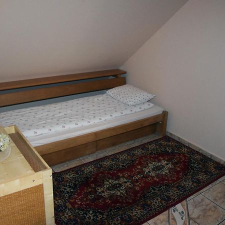 Pensjonat Europa Brzeziny Extérieur photo