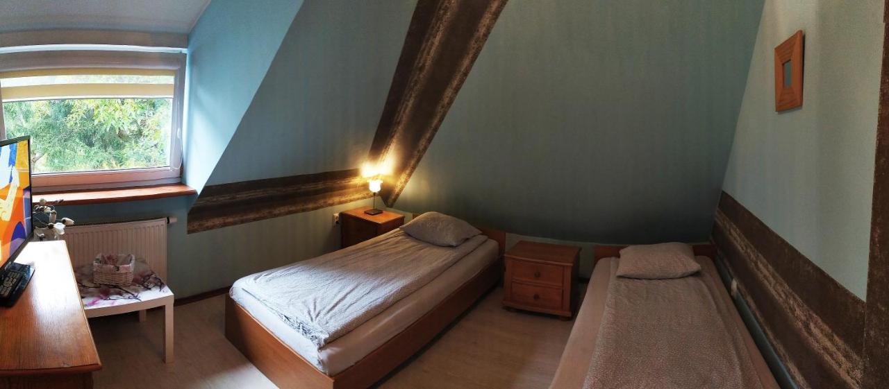 Pensjonat Europa Brzeziny Extérieur photo