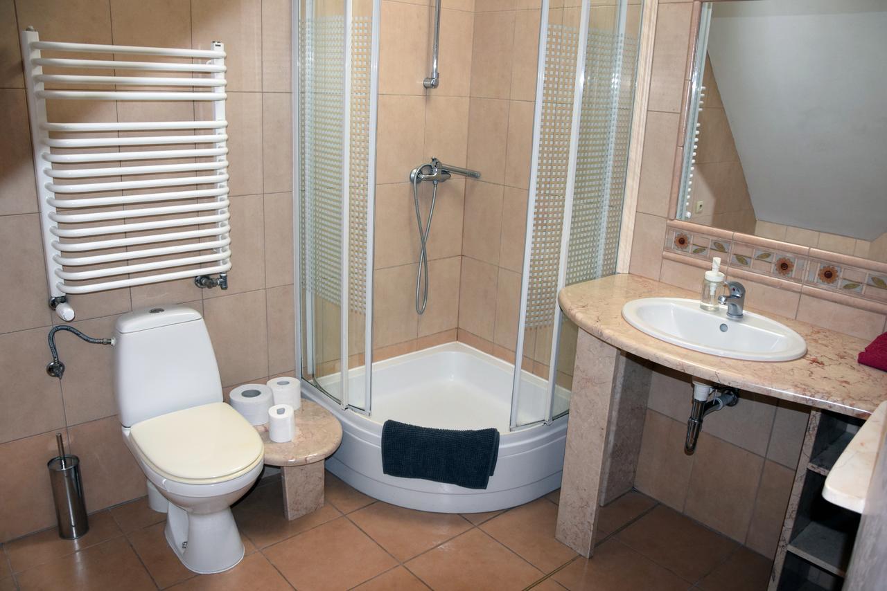 Pensjonat Europa Brzeziny Extérieur photo