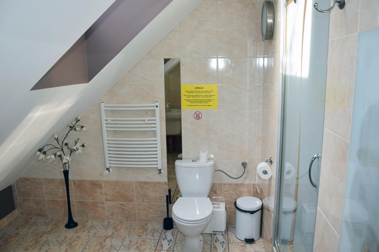 Pensjonat Europa Brzeziny Extérieur photo