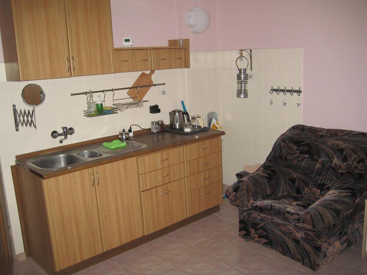Pensjonat Europa Brzeziny Extérieur photo
